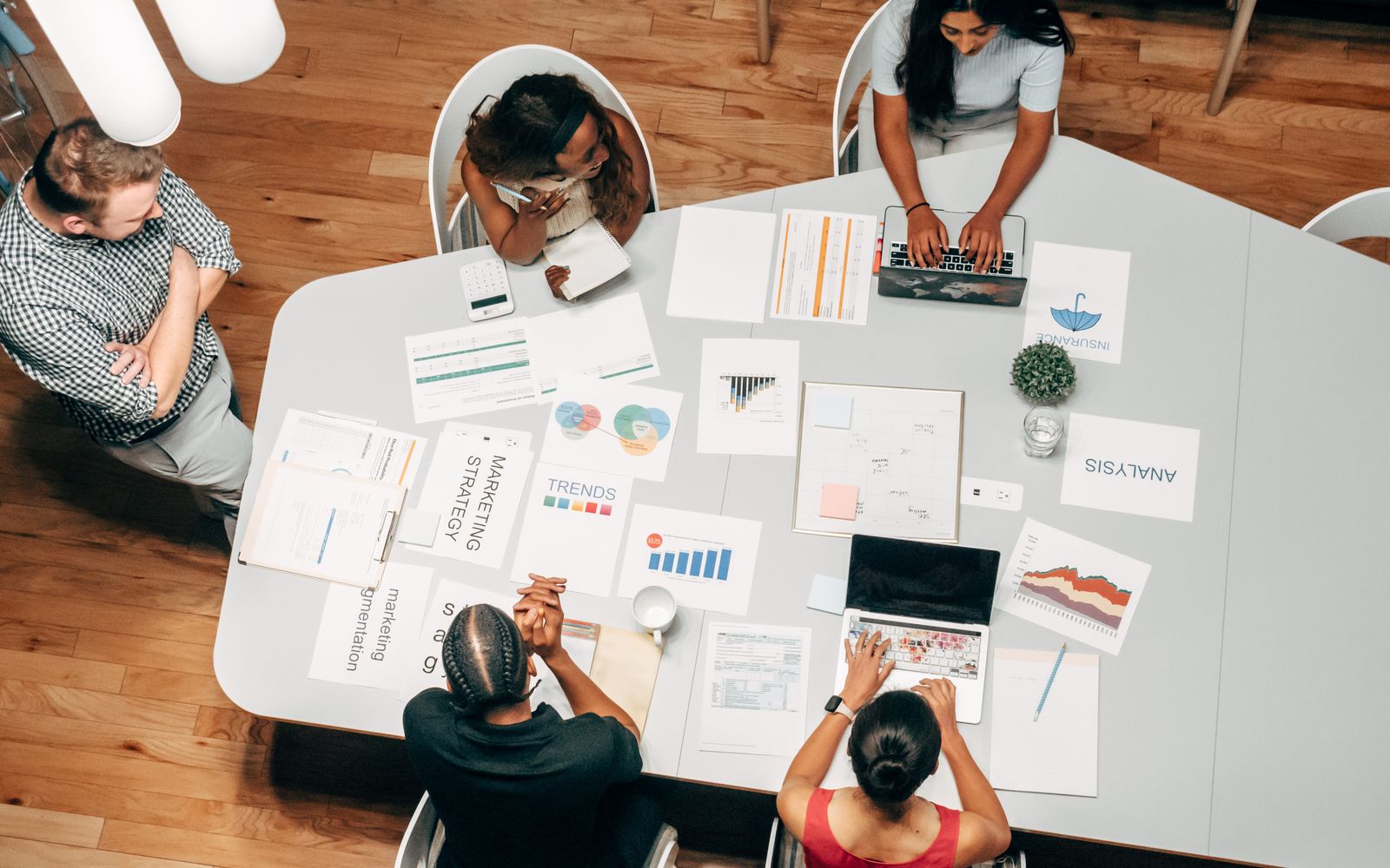 Zoho vs VartaDesk: WhatsApp CRM, inbox, and when to keep Zoho